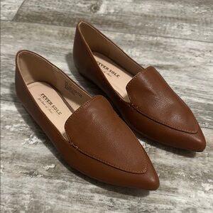 Feversole pointed toe flat loafers